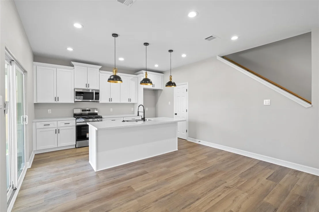 Photo of 813 Barbara Mae Street