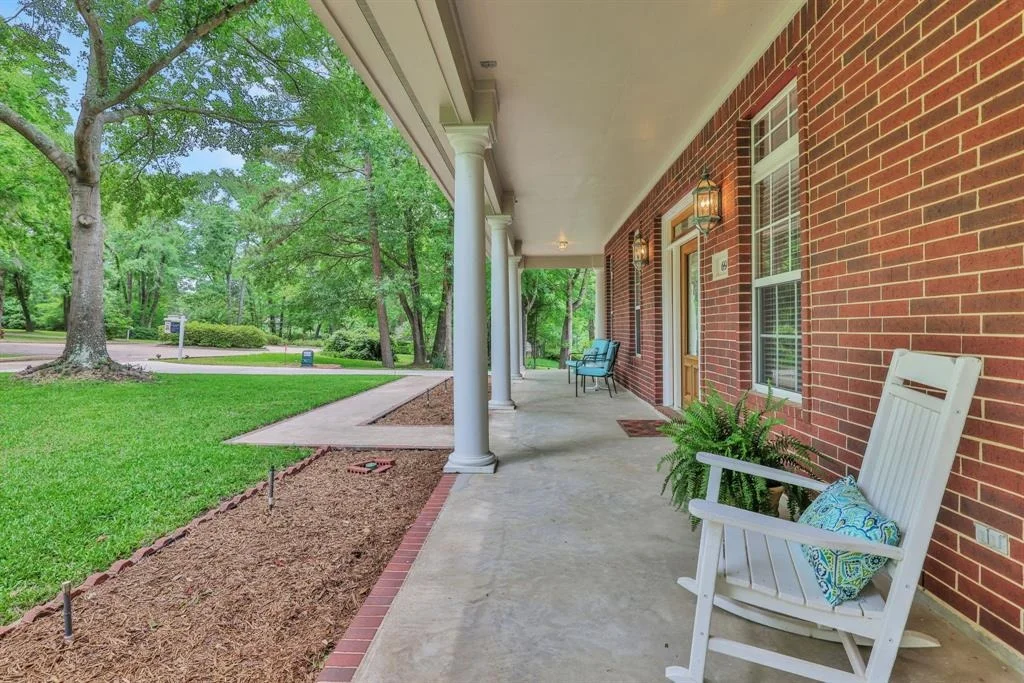 Photo of 69 Lake Oaks Circle