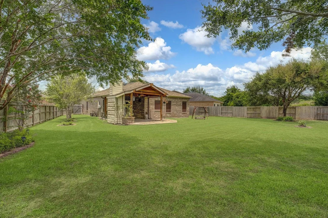 Photo of 630 W Newport Bend
