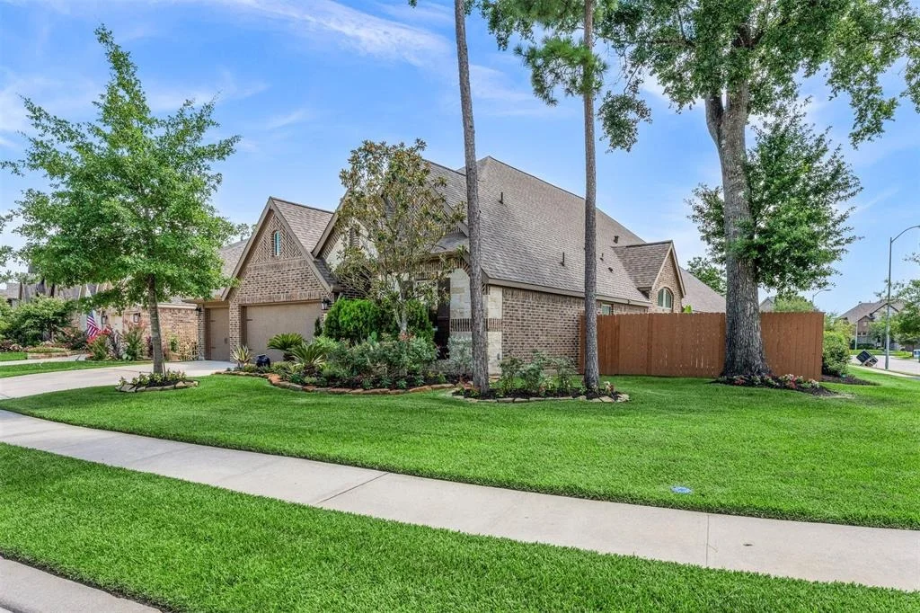 Photo of 27963 Emory Cove Drive