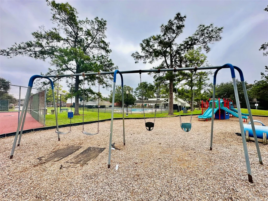 Photo of 4142 Surreydon Drive