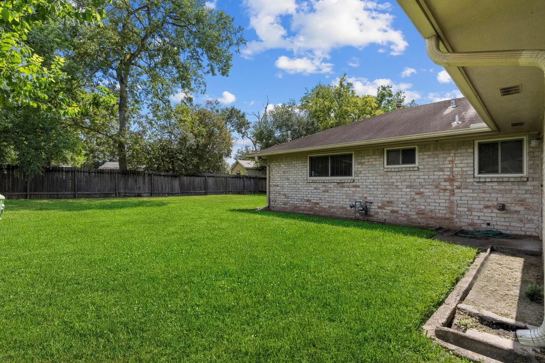 Photo of 9018 Rutherford Lane