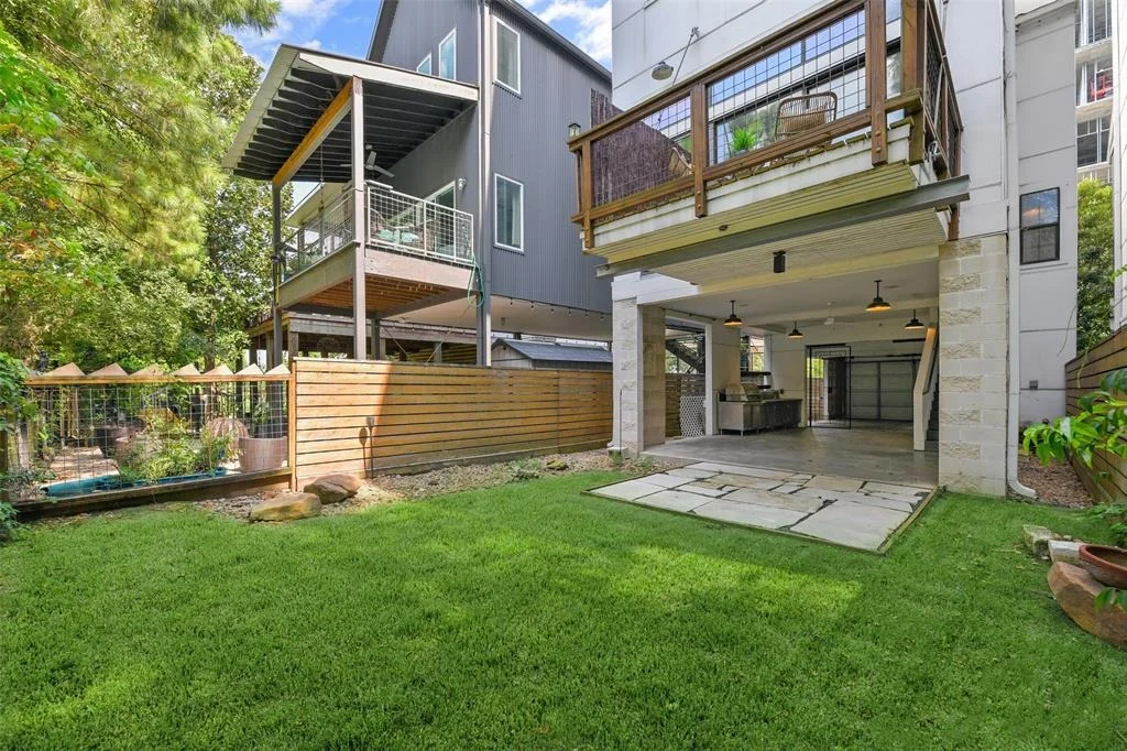 Photo of 1408 Wrightwood Street