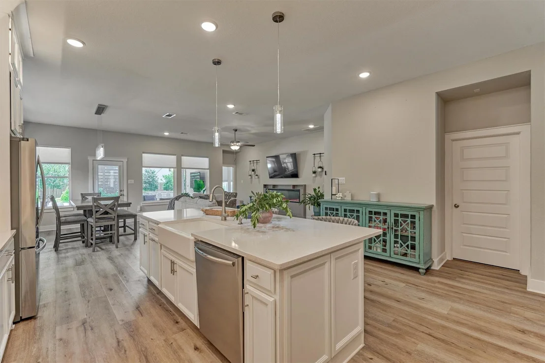 Photo of 320 Bromley Square Drive
