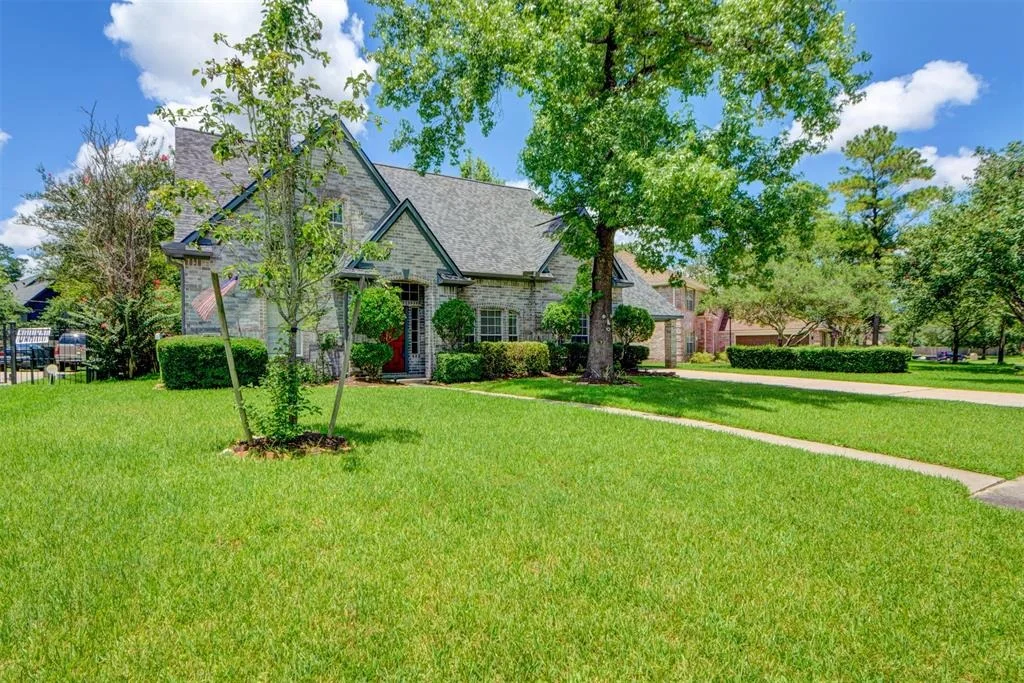 Photo of 8926 Forest Creek Drive
