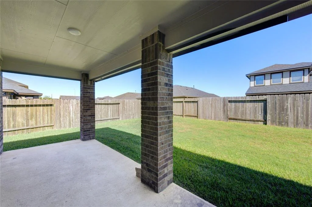 Photo of 9011 Hemlock Drive