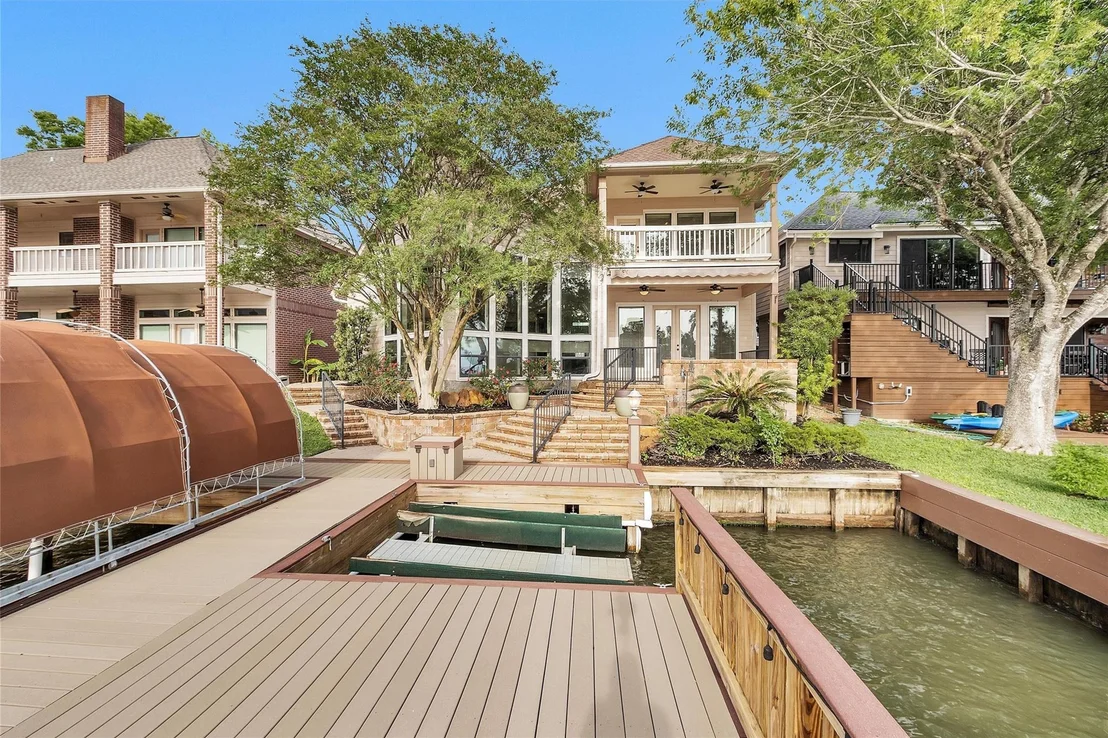 Photo of 3347 Torrey Pines Drive