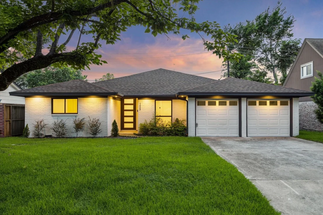 Photo of 1423 Mapleton Drive