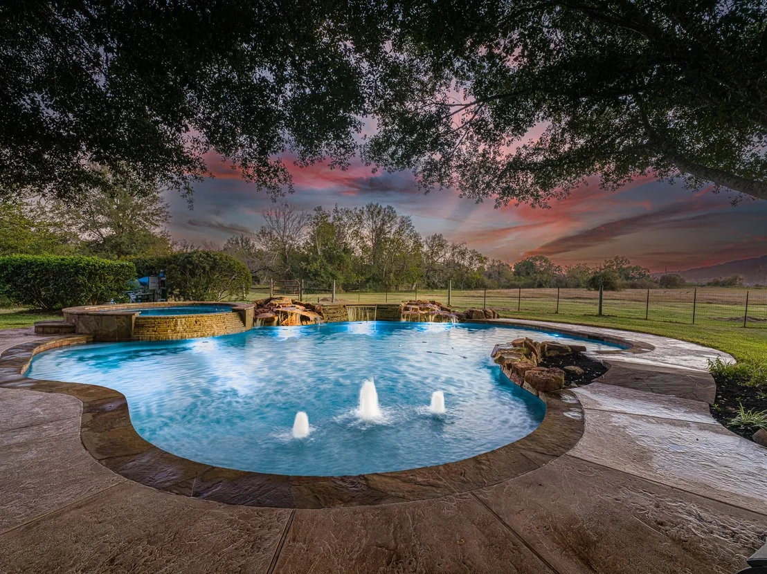 Photo of 32601 Rogers Road