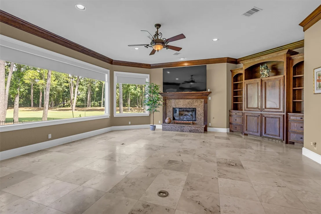 Photo of 348 W Pines Drive