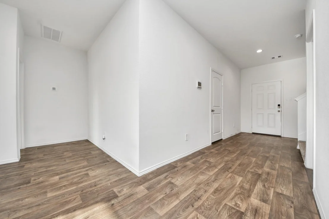 Photo of 5122 Hedgerose Lane