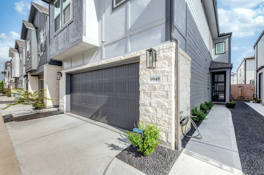 Photo of 9949 Storehouse Drive