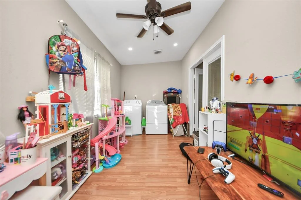 Photo of 906 Misty Way Drive