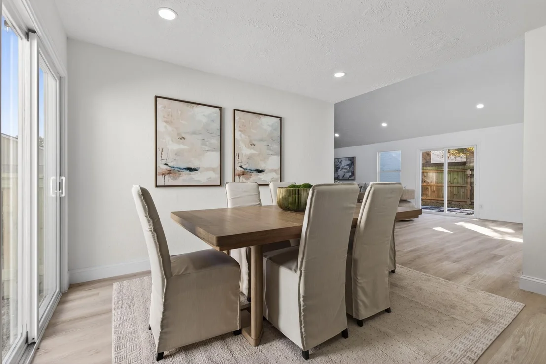 Photo of 6207 Rollingbrook Drive