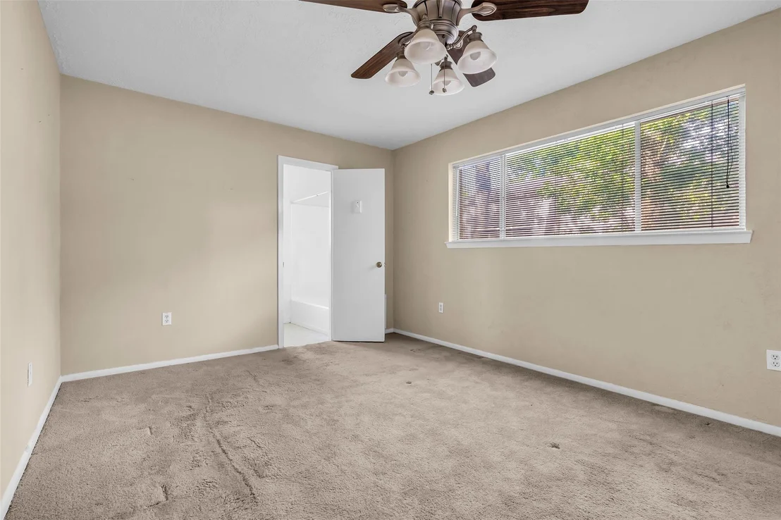 Photo of 168 Greenleaf Lane
