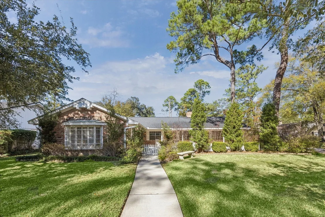 Photo of 10002 Cedar Creek Drive