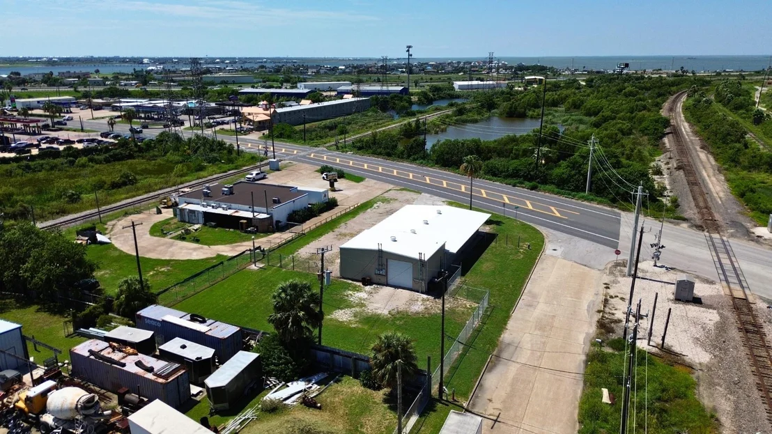 Photo of 8017 Harborside Drive