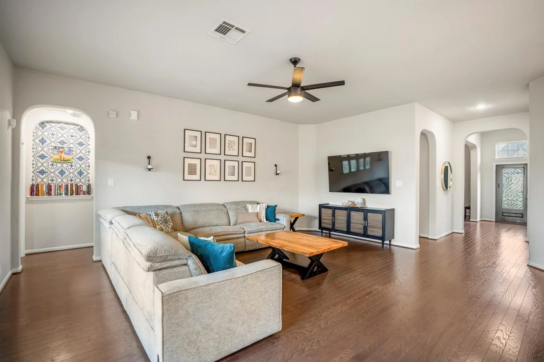 Photo of 7511 Laguna Lake Drive
