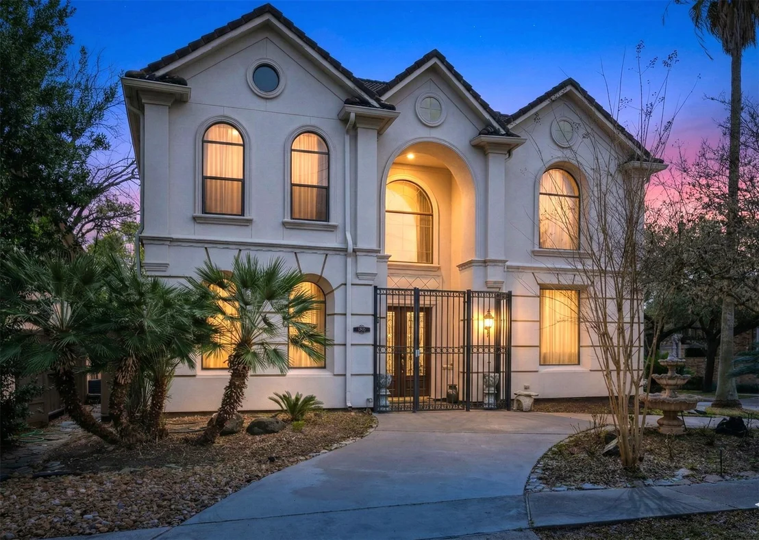 Photo of 4039 Browning Street