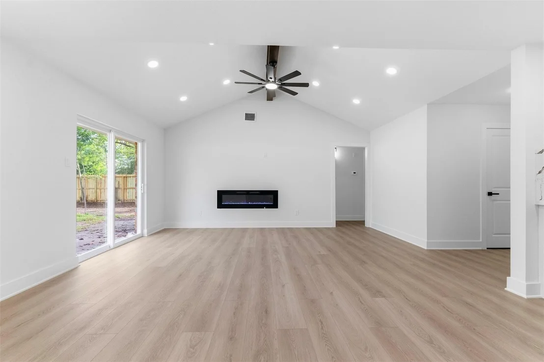 Photo of 7502 Woodsman Trail