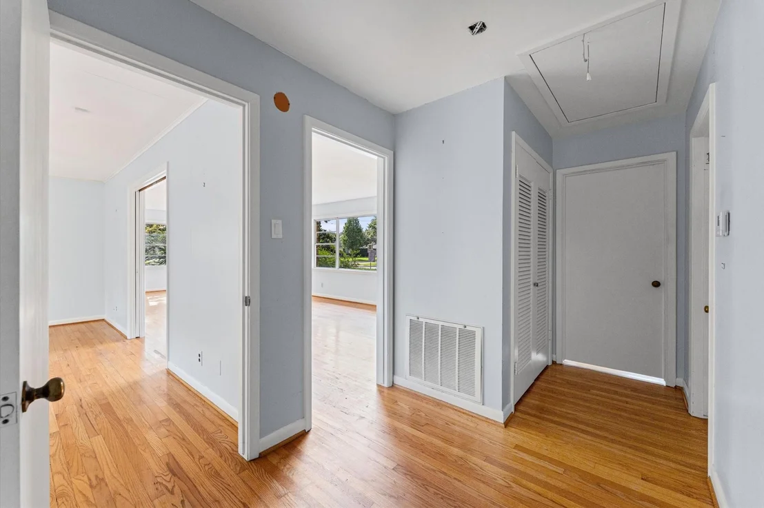 Photo of 3123 Broadmead Drive