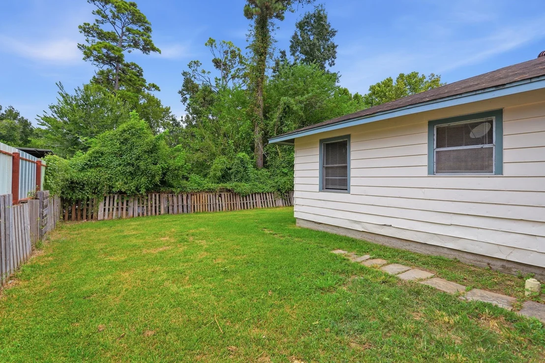 Photo of 9242 Forest View Street