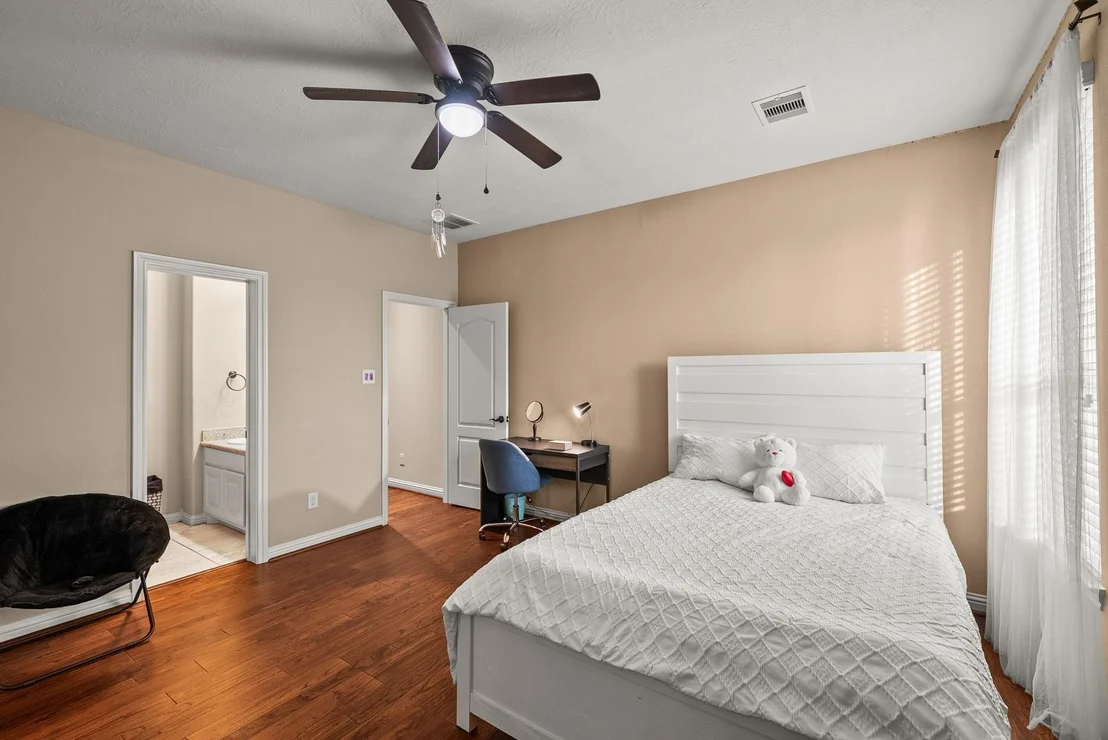 Photo of 21406 Harbor Water Drive