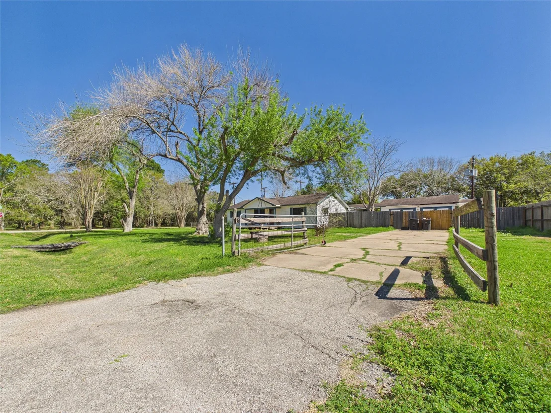 Photo of 2725 Redbud Lane