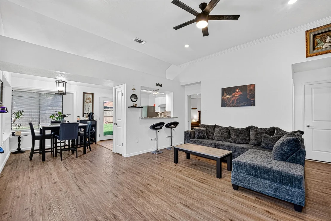 Photo of 1106 Holbech Lane