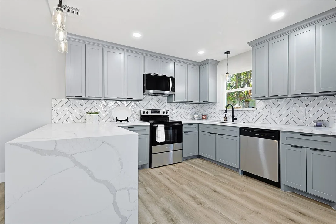 Photo of 11415 Echo Ledge Street