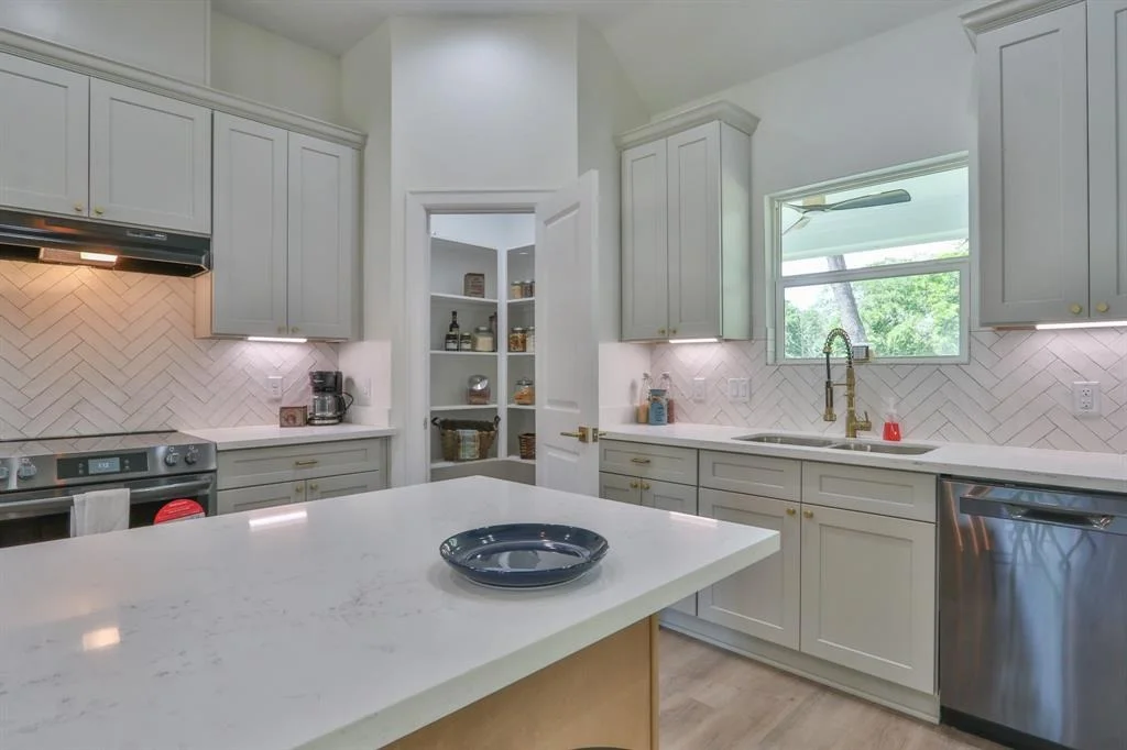 Photo of 7238 Ave D