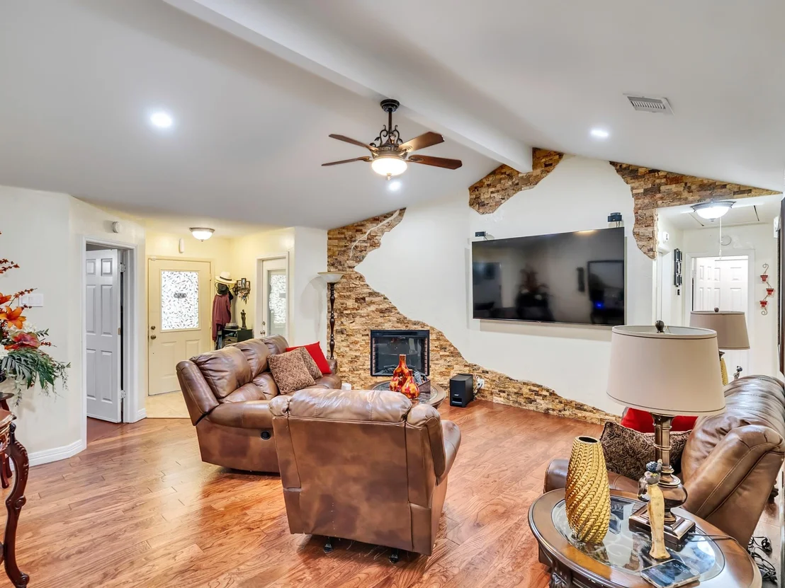 Photo of 7234 Colima Drive