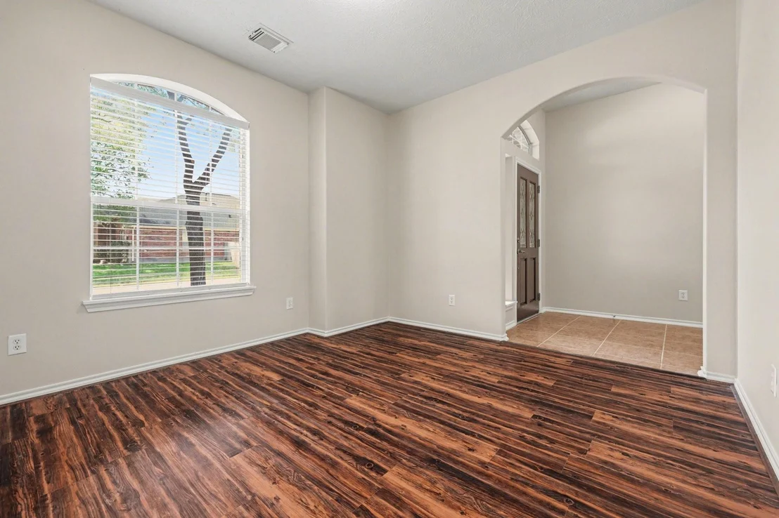 Photo of 25614 Saddlebrook Village Drive