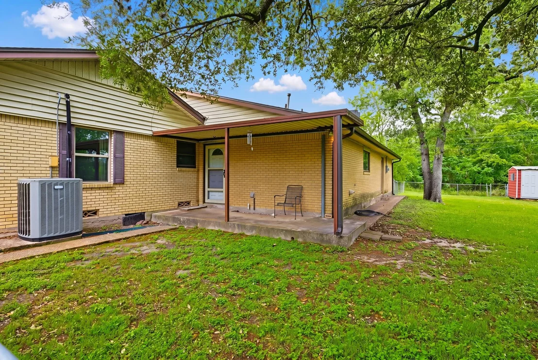 Photo of 806 Mary Lake Drive