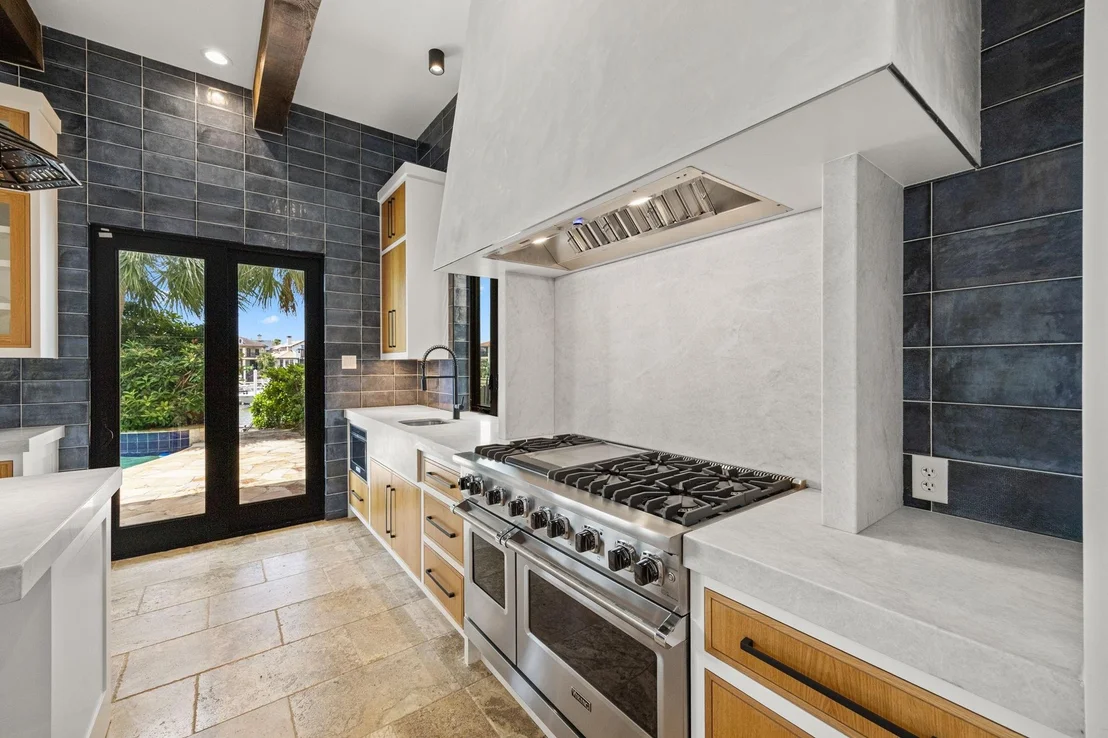 Photo of 721 Harborside Way