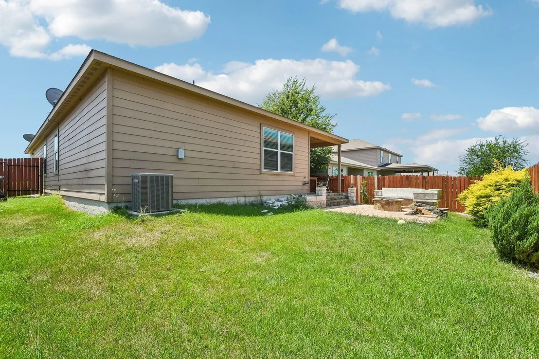 Photo of 128 Robertson Lane