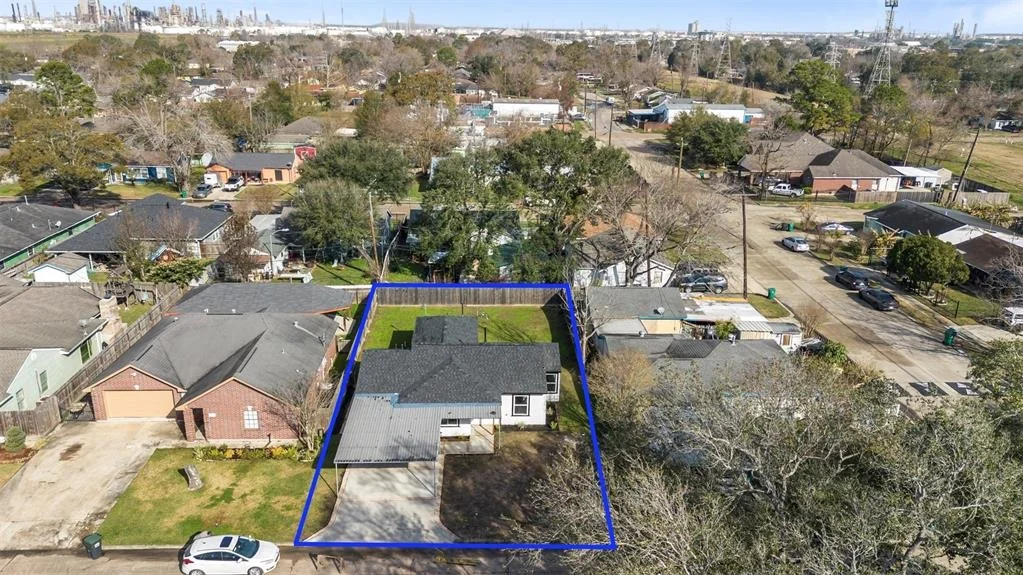 Photo of 1302 Comal Avenue