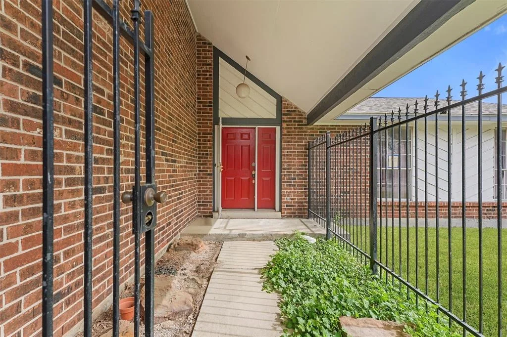 Photo of 23938 Spring Mill Lane