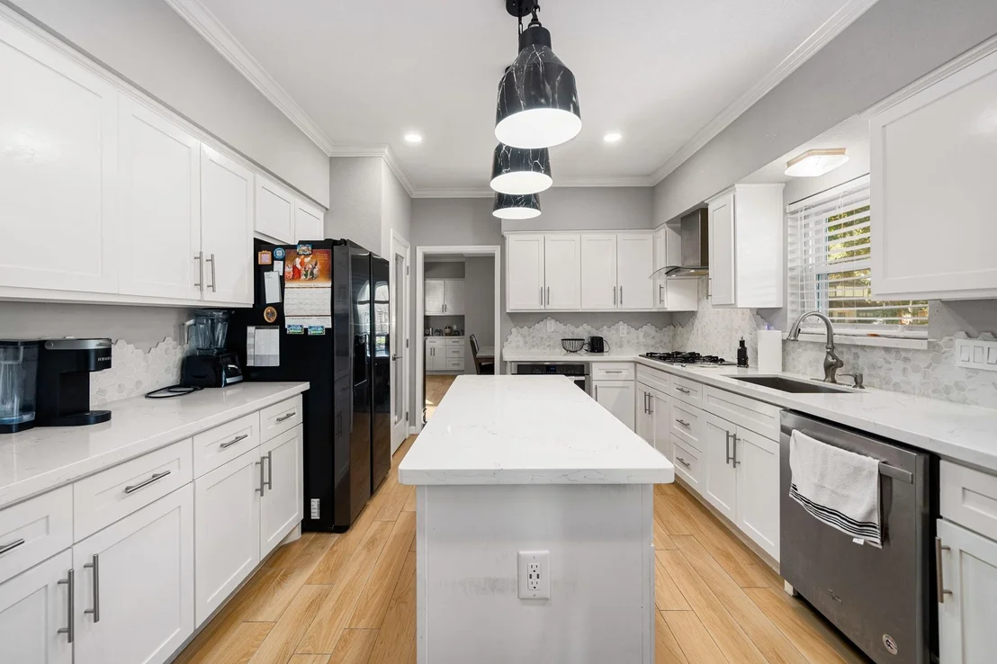 Photo of 5338 Holly View Drive