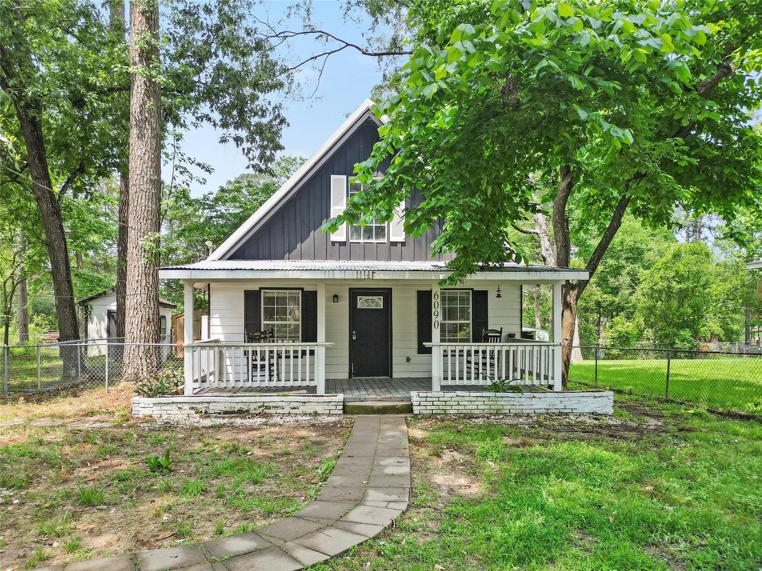 Photo of 6090 Skylane Drive