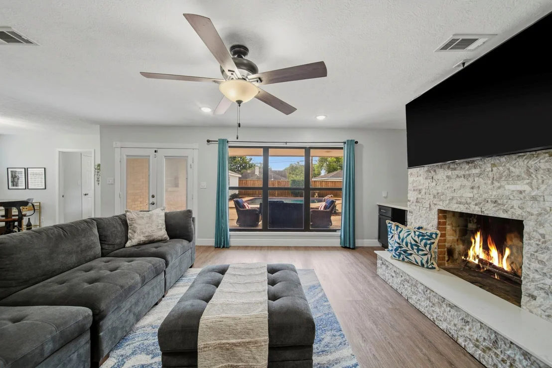 Photo of 2110 Oceanview Drive