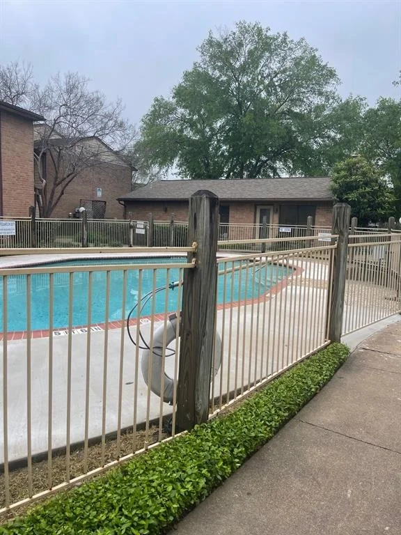 Photo of Unit 708 at 9000 Bissonnet Street