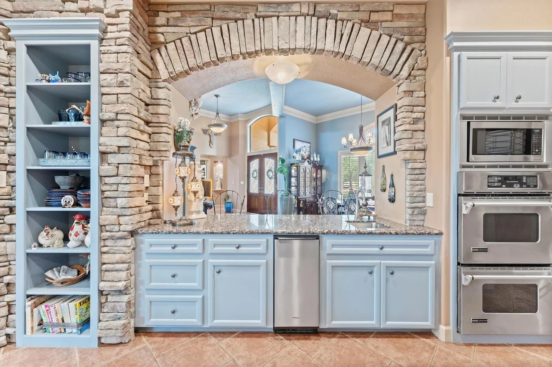 Photo of 9722 Crestwater Circle