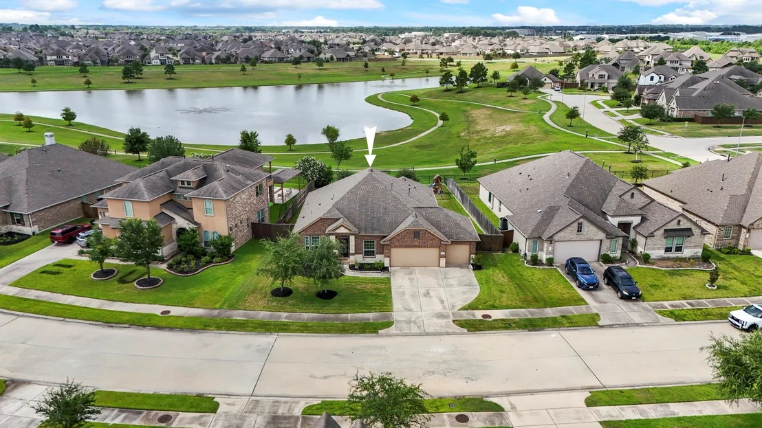 Photo of 7511 Laguna Lake Drive