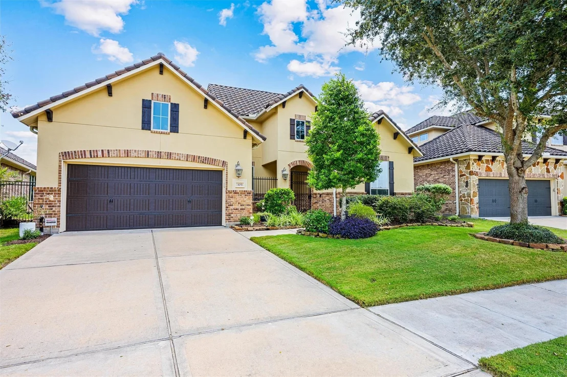 Photo of 103 Lake View Loop