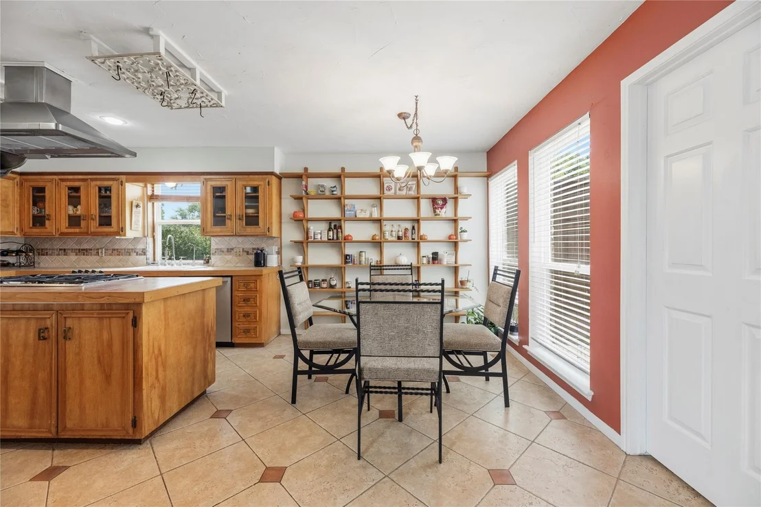 Photo of 14203 Wickersham Lane
