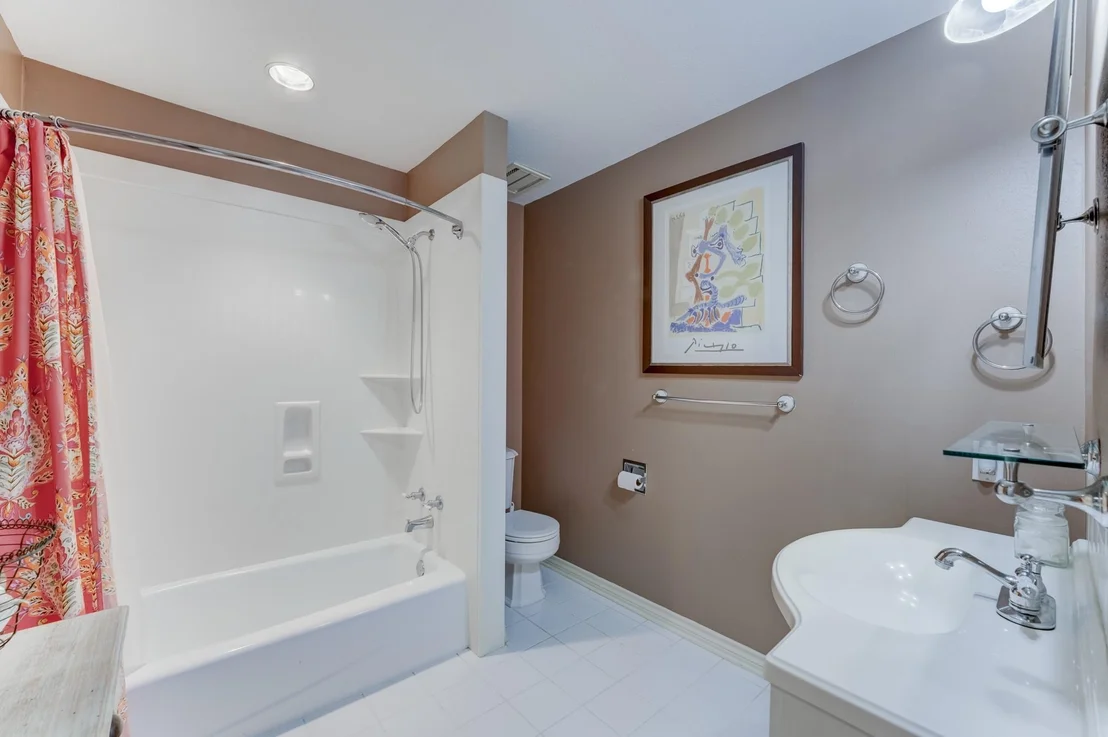 Photo of 2827 Griffin Lane