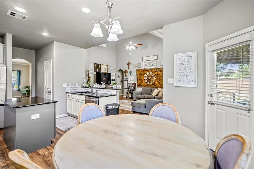 Photo of 9156 Wapiti Trail