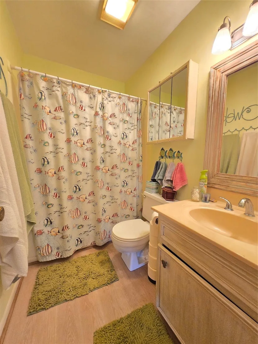 Photo of 2182 W Bayshore Drive