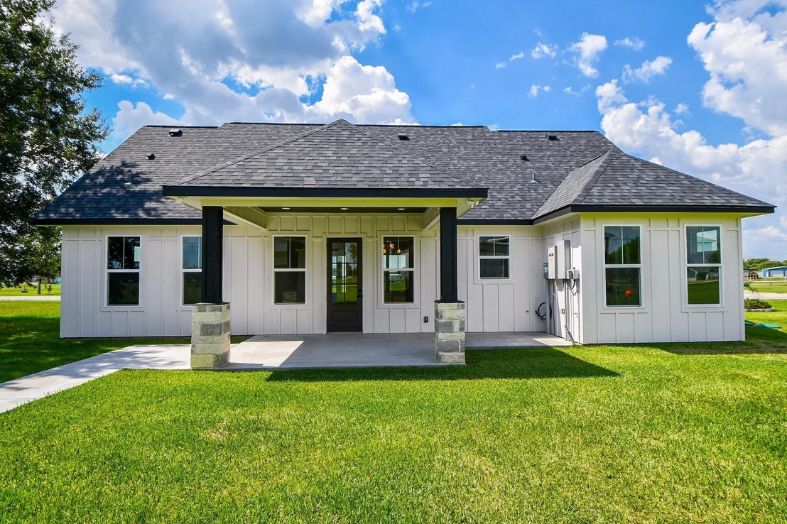 Photo of 595 Buckskin Drive